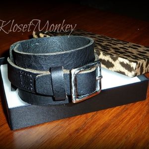 GENUINE LEATHER BLACK WIDE BUCKLE UNISEX CUFF